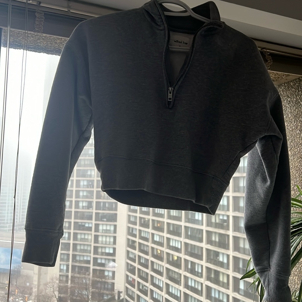 Wilfred Free half zip crop sweatshirt